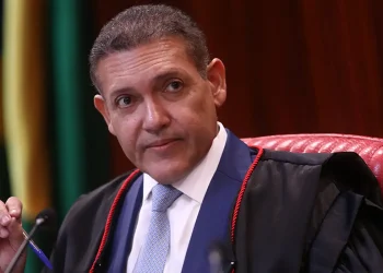 Urna eletrônica é patrimônio da democracia, diz presidente do TSE