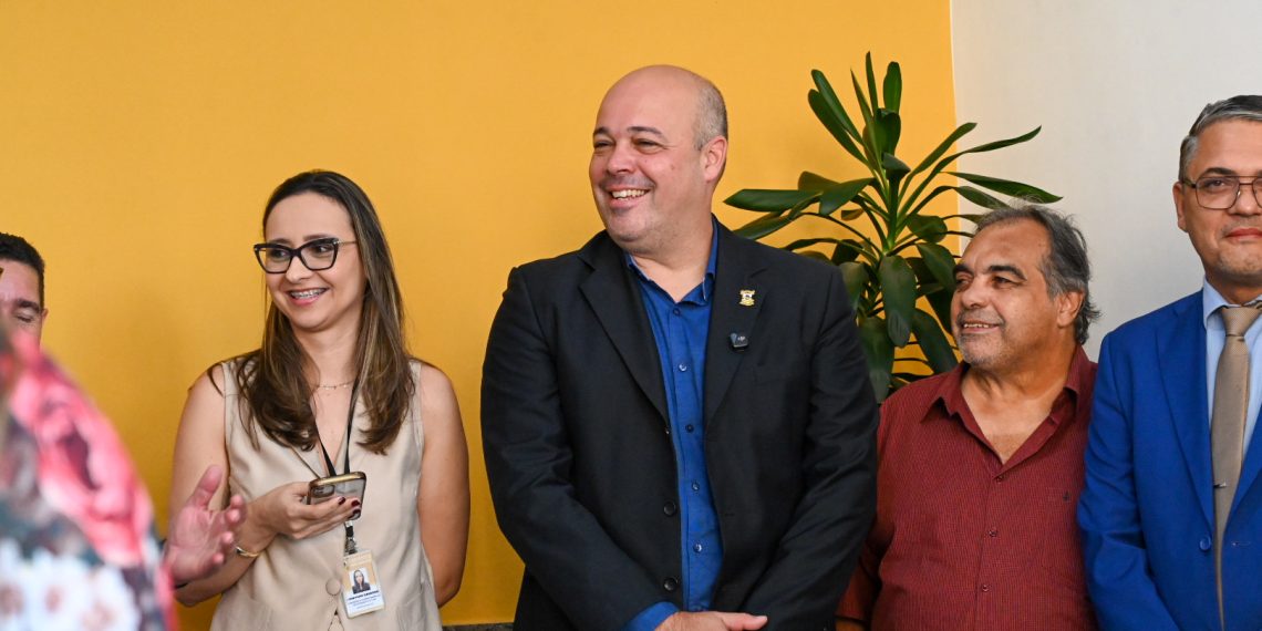 Fred Rangel destaca retomada da Escola Legislativa durante inauguração de nova sede