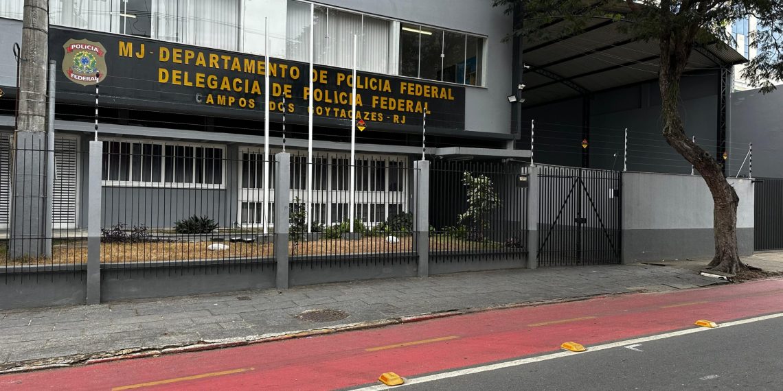 PF apreende R$ 500 mil em espécie durante abordagem a duas mulheres em Campos