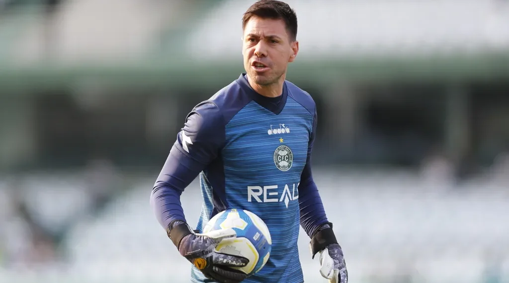 Profissional do Coritiba que ‘bancou’ Morisco cria app para goleiros