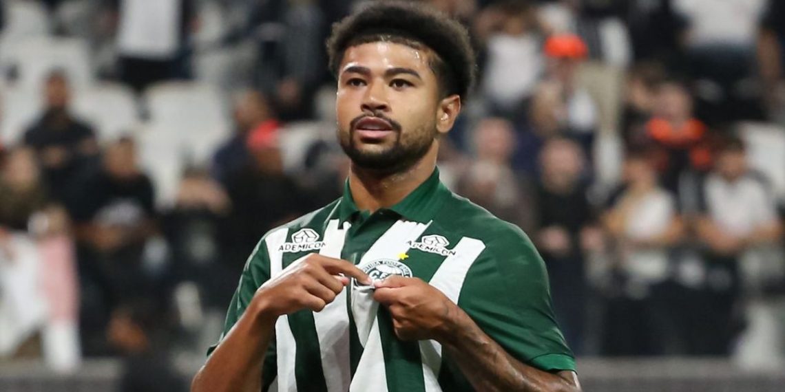 Lucas Ronier, do Coritiba, entra no top-5 de atacantes da América do Sul