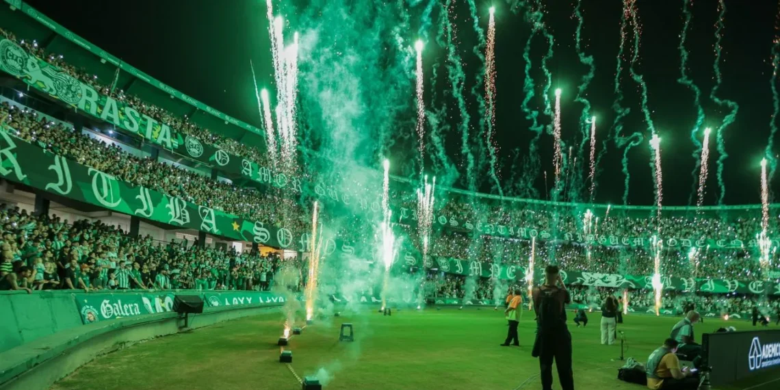 Coritiba tem campanha de rebaixado no Couto Pereira e aposta em confrontos diretos