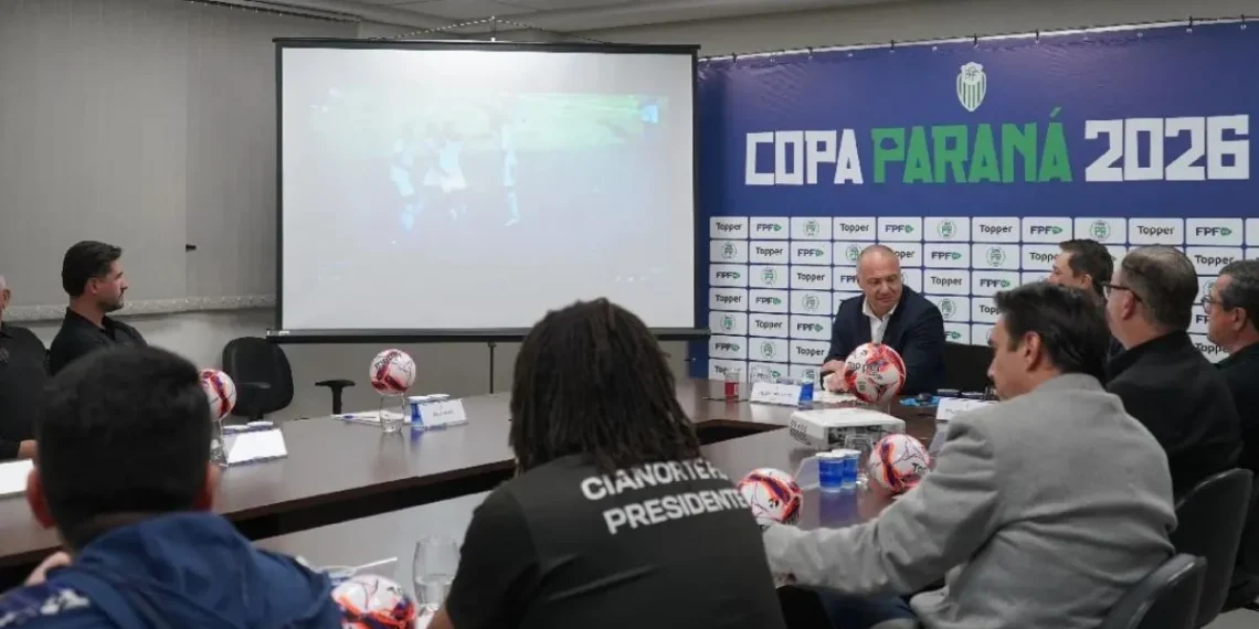 Com formação com quatro atacantes, Athletico se prepara para estreia na Copa Paraná