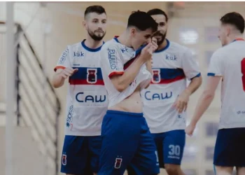 Paraná Clube encerra jejum e chega vivo para a última rodada do Paranaense de futsal