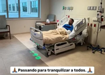 Pentacampeão Kléberson volta a hospital após novas dores no peito