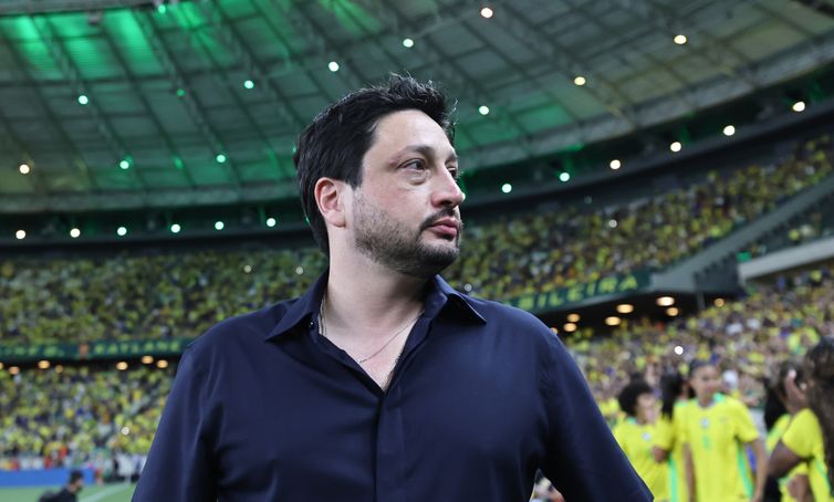 Arthur Elias aprova logística em caminho do Brasil na Copa Feminina