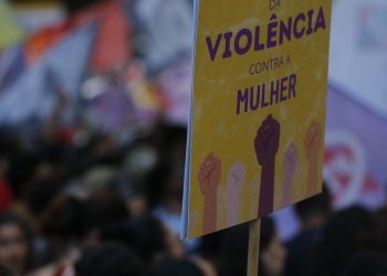 Violência contra a mulher: 7,5 mil agentes serão capacitados