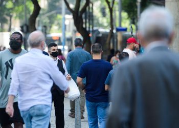 Para 81% dos brasileiros, é fundamental que candidato acredite em Deus
