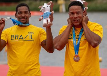 Jacky Godmann e Gabriel Nascimento são prata no Mundial de Canoagem