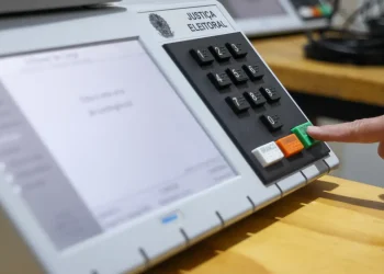 TSE aprova registros de seis candidatos à Presidência da República