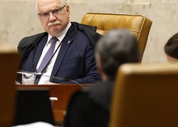 Presidente do STF diz que gravidade dos fatos não autoriza atalhos