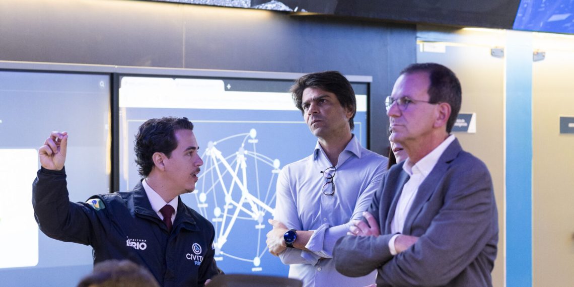 Paes promete espalhar câmeras inteligentes e barreiras digitais por todo o Estado do Rio