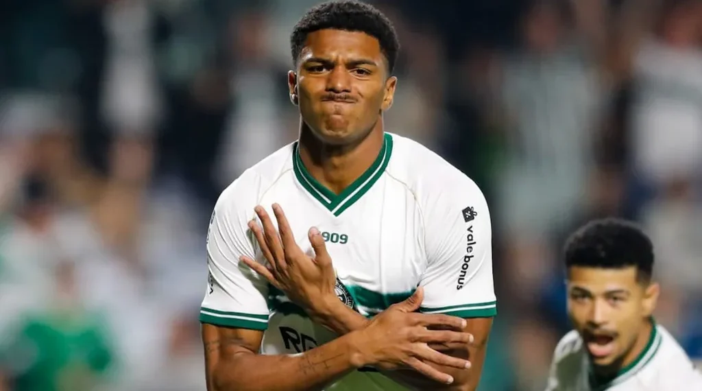 Negócio melou, e atacante do Coritiba volta para a lanterna da Série B