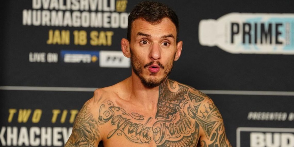 Renato Moicano tem luta adiada após nova desistência de adversário