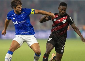 Athletico e Cruzeiro duelam pela liderança do returno do Brasileirão; veja números