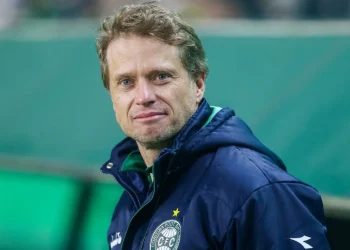 Coritiba iguala melhor campanha e tenta manter sequência invicta no Brasileirão