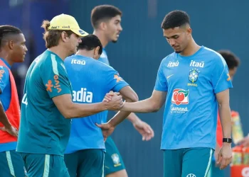 Fotos e a agenda de Arthur Dias, do Athletico, e Pedro Morisco, do Coritiba, com a seleção brasileira