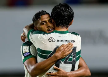 Coritiba mostra raça e pode sonhar com algo a mais no Brasileirão; assista ao Carneiro & Mafuz