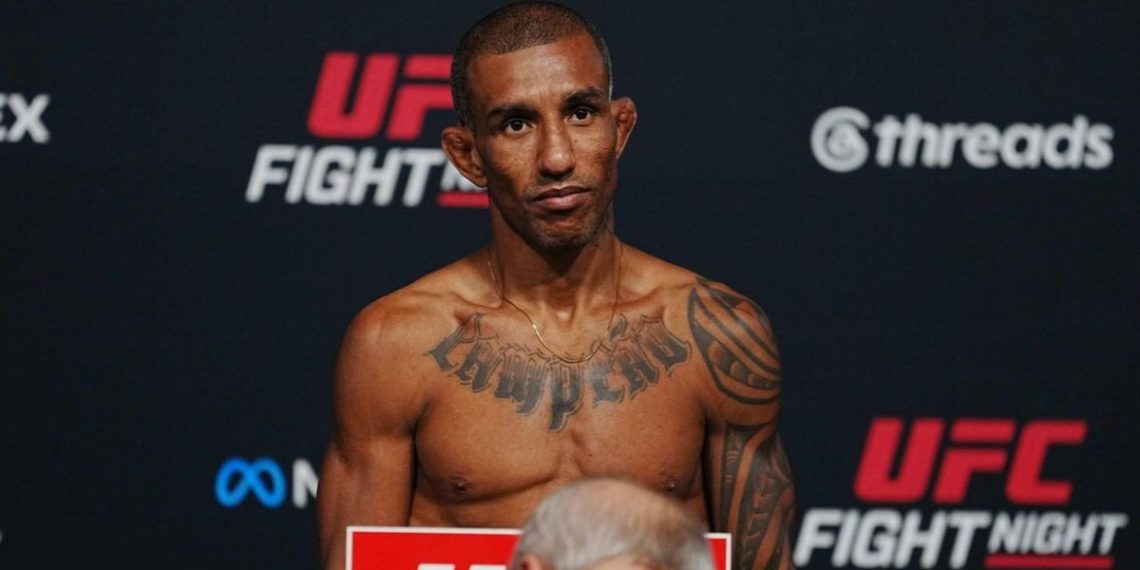 UFC: Após sofrer mal súbito em luta, Raoni Barcelos segue em observação