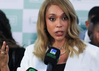Mendonça libera postagem de Erika Hilton sobre Nossa Senhora Aparecida