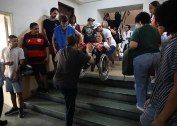 Abstenção de eleitores com mais de 70 anos cai 9,7 pontos percentuais