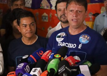 Reeleito em SP, Tarcísio promete mais entregas para o próximo mandato