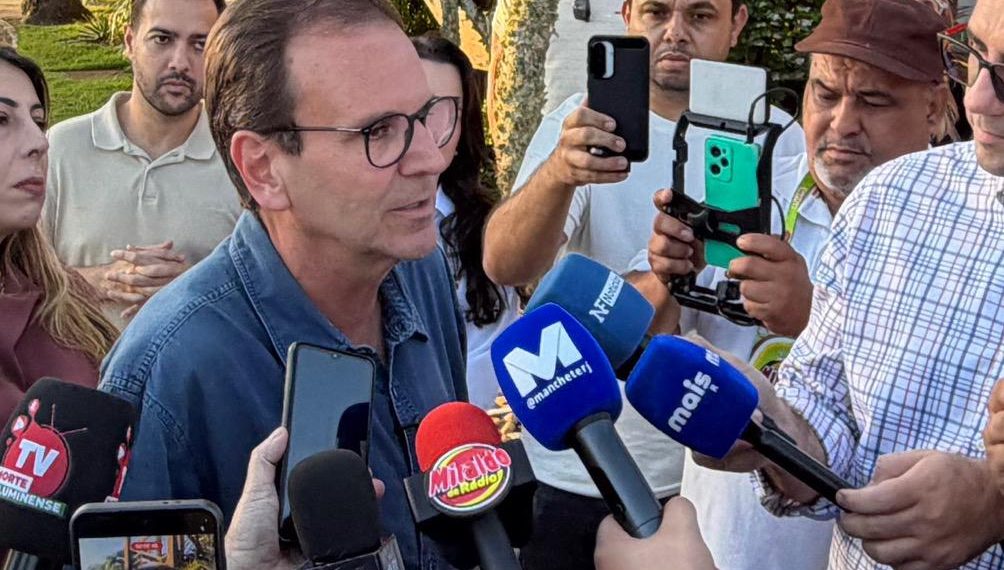 Eduardo Paes fala em “jogo ensaiado” de Garotinho