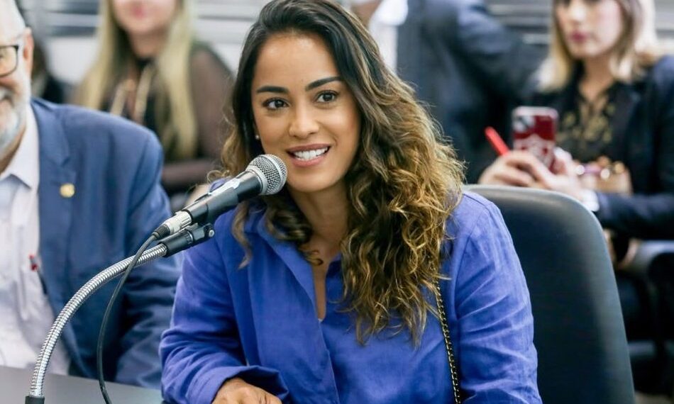 Ana Paula Mendes atribui eleição à confiança dos telespectadores: “Não tive apoio de nenhum prefeito”