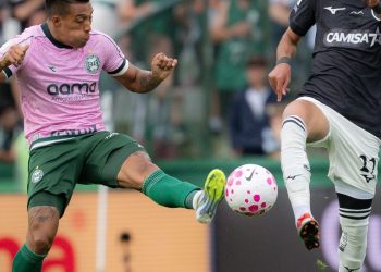 Coritiba e Botafogo empatam e mantêm jejum de vitórias no Brasileirão
