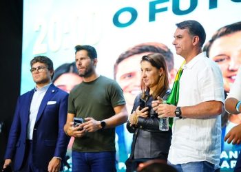 Lula confirma PEC da Tarifa Zero; Flávio tem apoio de sertanejos