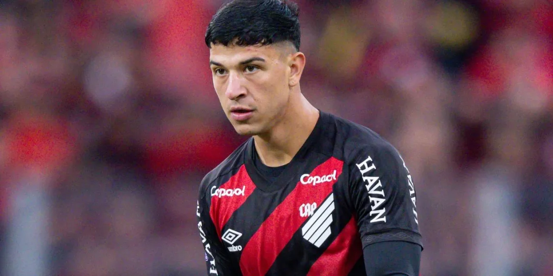 Esquivel se declara ao Athletico e comenta rumores de saída para o futebol europeu