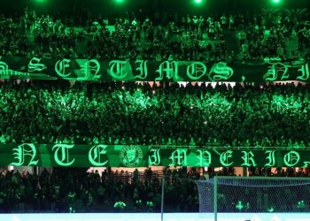 Coritiba registra segundo melhor público no Brasileirão, mas derrete no fim e revive o Grêmio