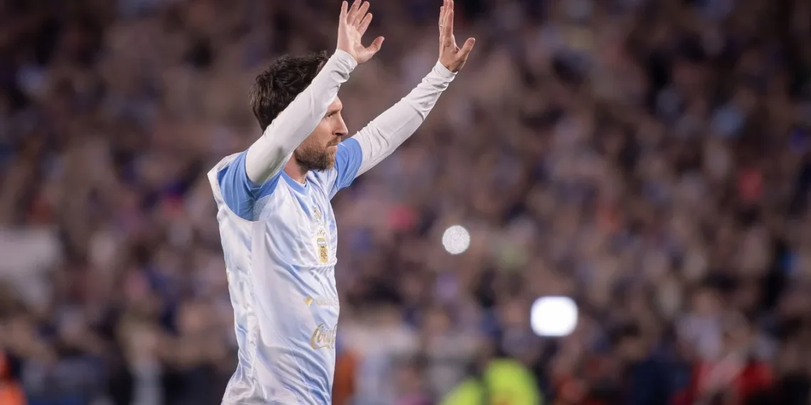 Ronaldinho Gaúcho manda recado em despedida para Messi: “Nós sabemos”