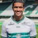 Ex-Coritiba deslancha, vira sensação e atrai gigante do Brasileirão