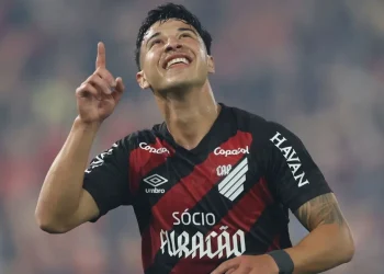 Esquivel, destaque do Athletico, atrai interesses e vira alvo de clubes da Alemanha e Itália