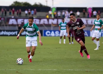 Com provocação e pancadaria no final, Maringá vence Ferroviária e conquista título inédito da Série C