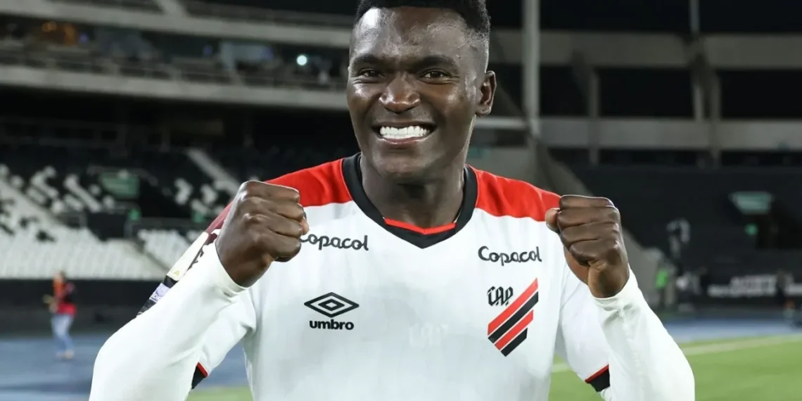 Viveros entra na lista dos 10 maiores artilheiros do Athletico na era dos pontos corridos