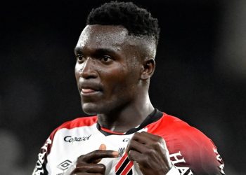 Com mais dois gols, Viveros supera uruguaio e sobe em ranking histórico do Athletico