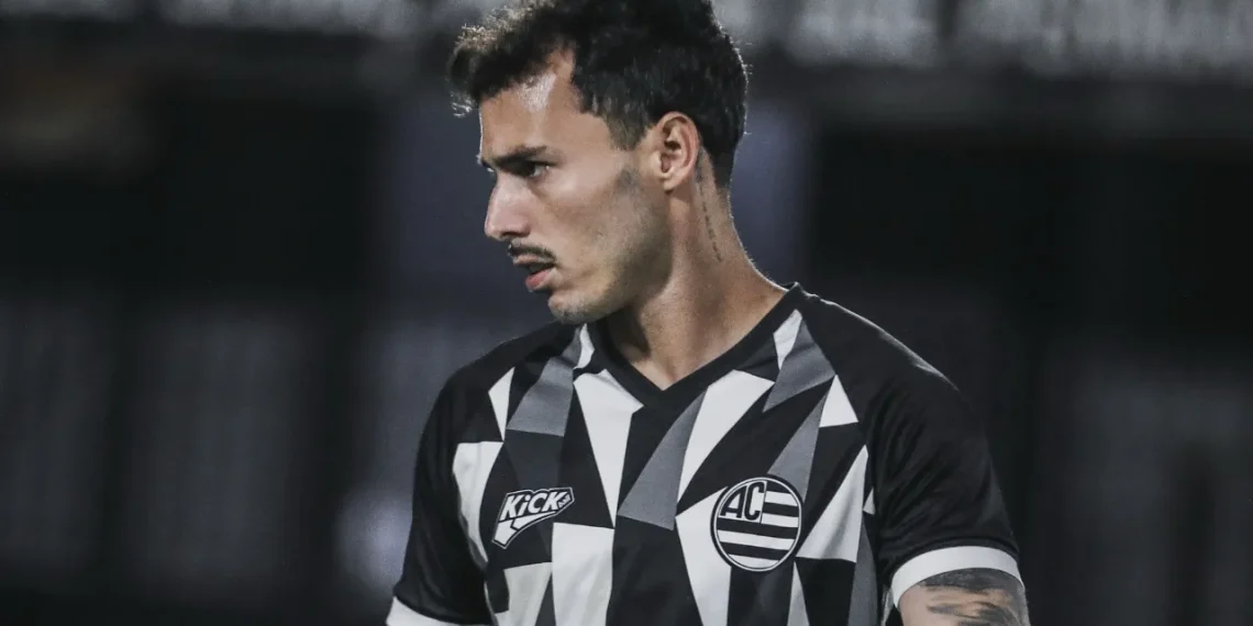 Alex destaca retorno de ex-Coritiba e projeta briga na reta final da Série B
