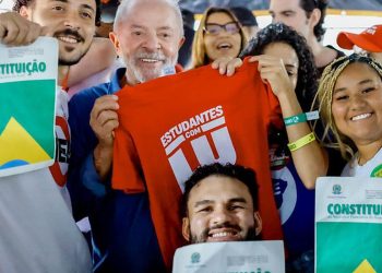 Lula garante versão universitária do “Pé de Meia” caso seja reeleito