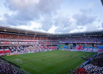 Santa Cruz empata com Maringá e voltará à Série B após 10 anos